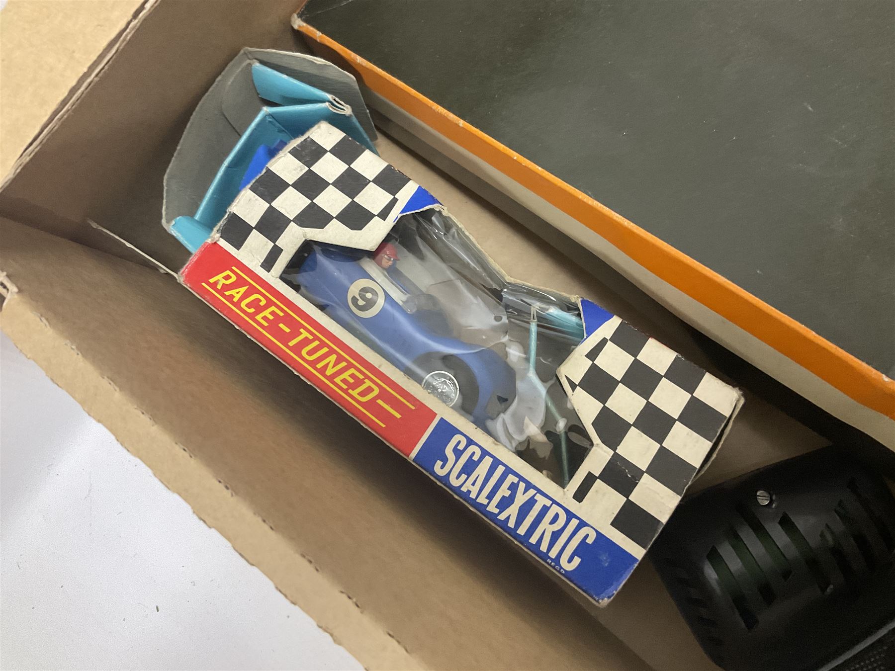 Scalextric - large collection of cars, track accessories and figures, in four boxes 