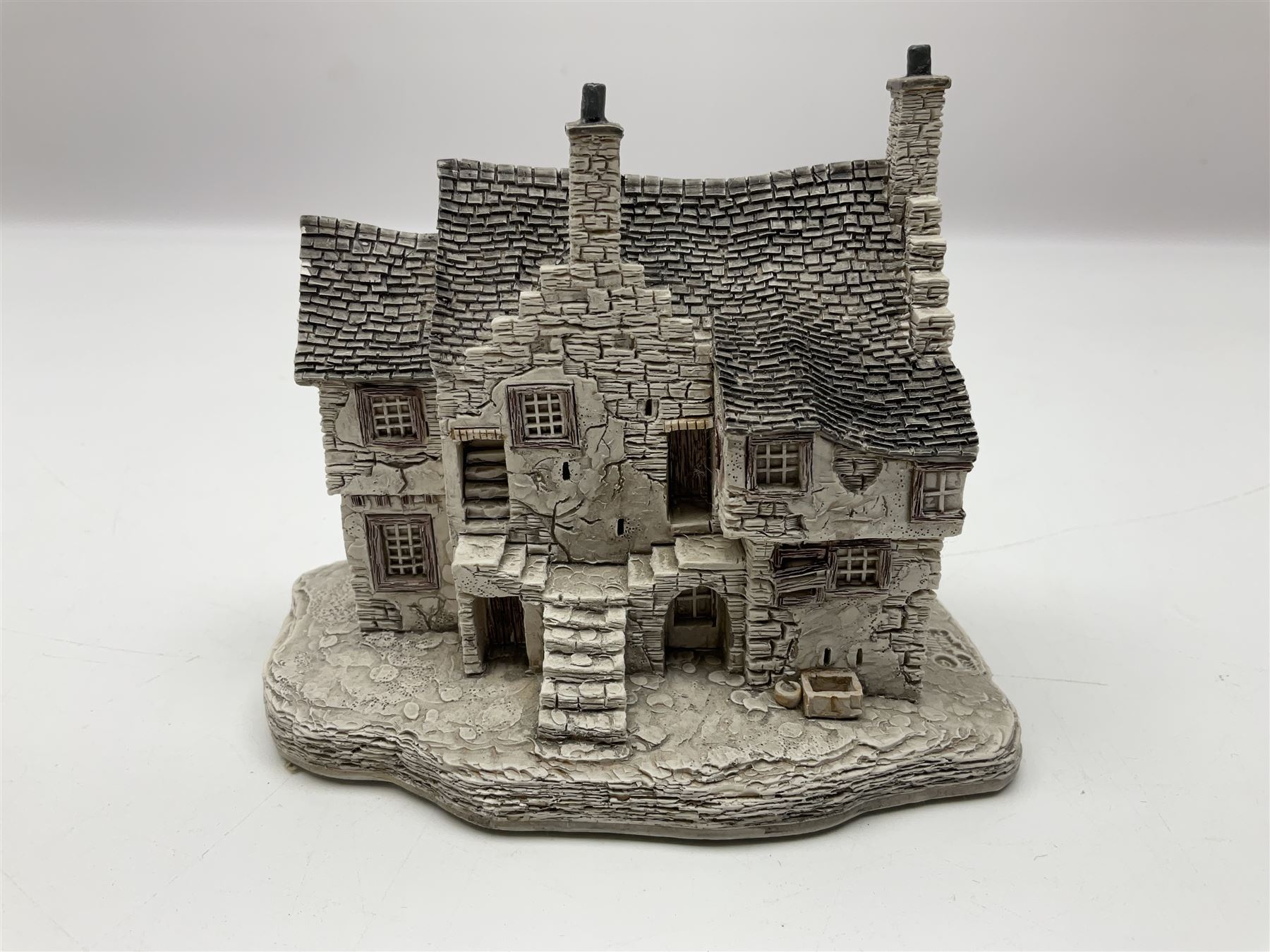 リリパットレーン　Winter At  Mot Hall, keswick Lilliput Lane,