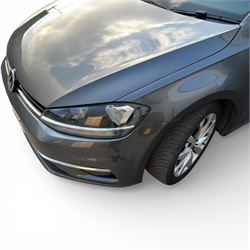 VW Golf, 2 Litre diesel, Automatic, 2018, Grey, MOT till 04/04/2026, 95.500 miles (KT67 NYB) - Car play, Parking sensors - this vehicle is subject to 10% plus VAT buyers premium (12% in total)