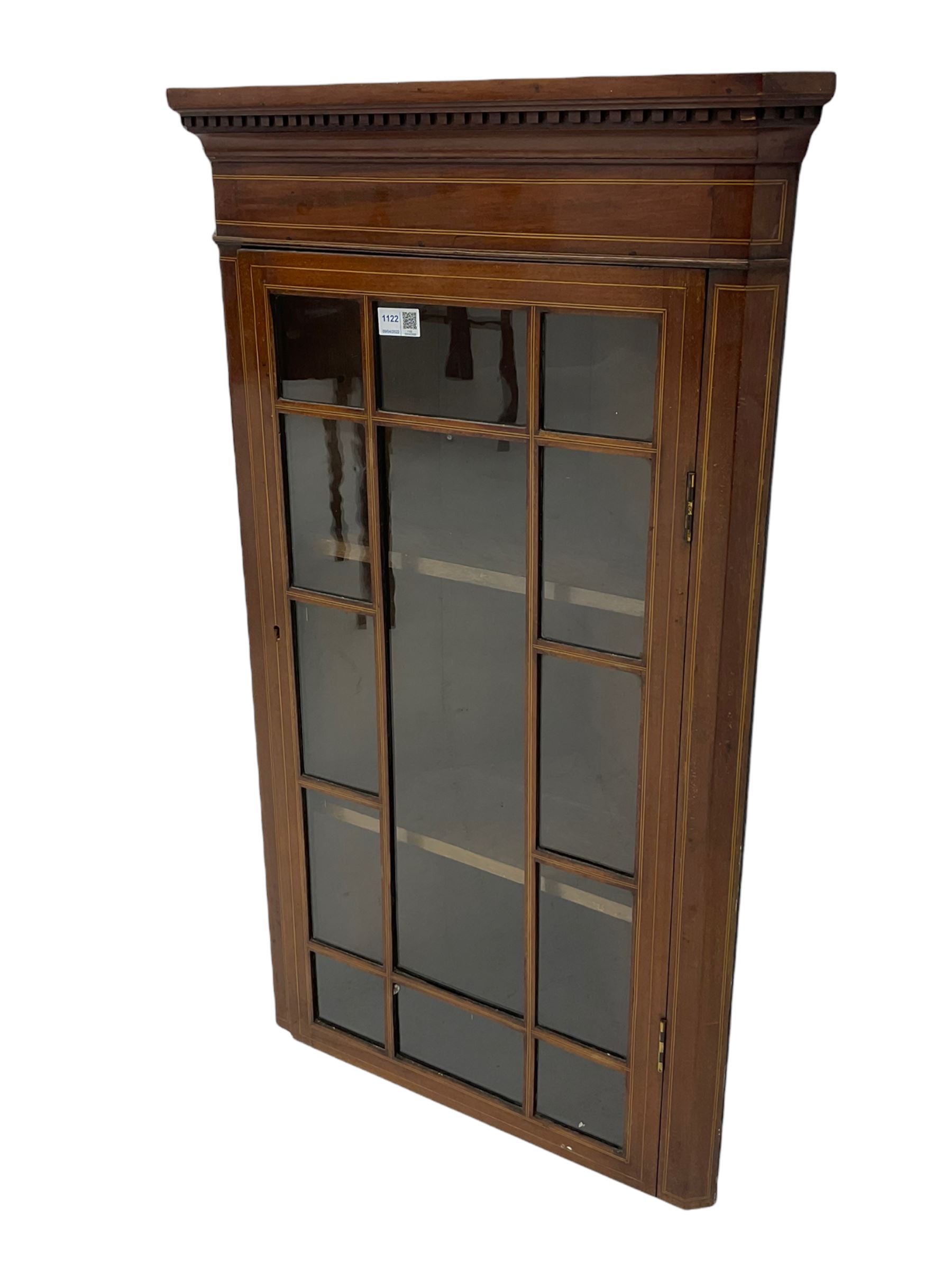Edwardian mahogany wall hanging corner display cabinet, projecting dentil cornice over astragal glazed door (W56cm, H93cm), and an Edwardian mahogany nest of three tables (46cm x 36cm, H60cm)