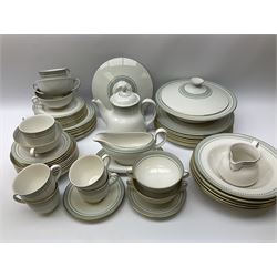 Royal Doulton Berkshire pattern tea and dinner wares, including teapot, milk jug, six cups and saucers, eight dinner plates, eight side plates, eight dessert plates, gravy boat, covered serving dish, etc (60) 