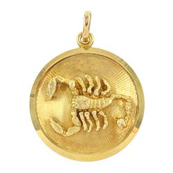 9ct gold Scorpio pendant, stamped 375