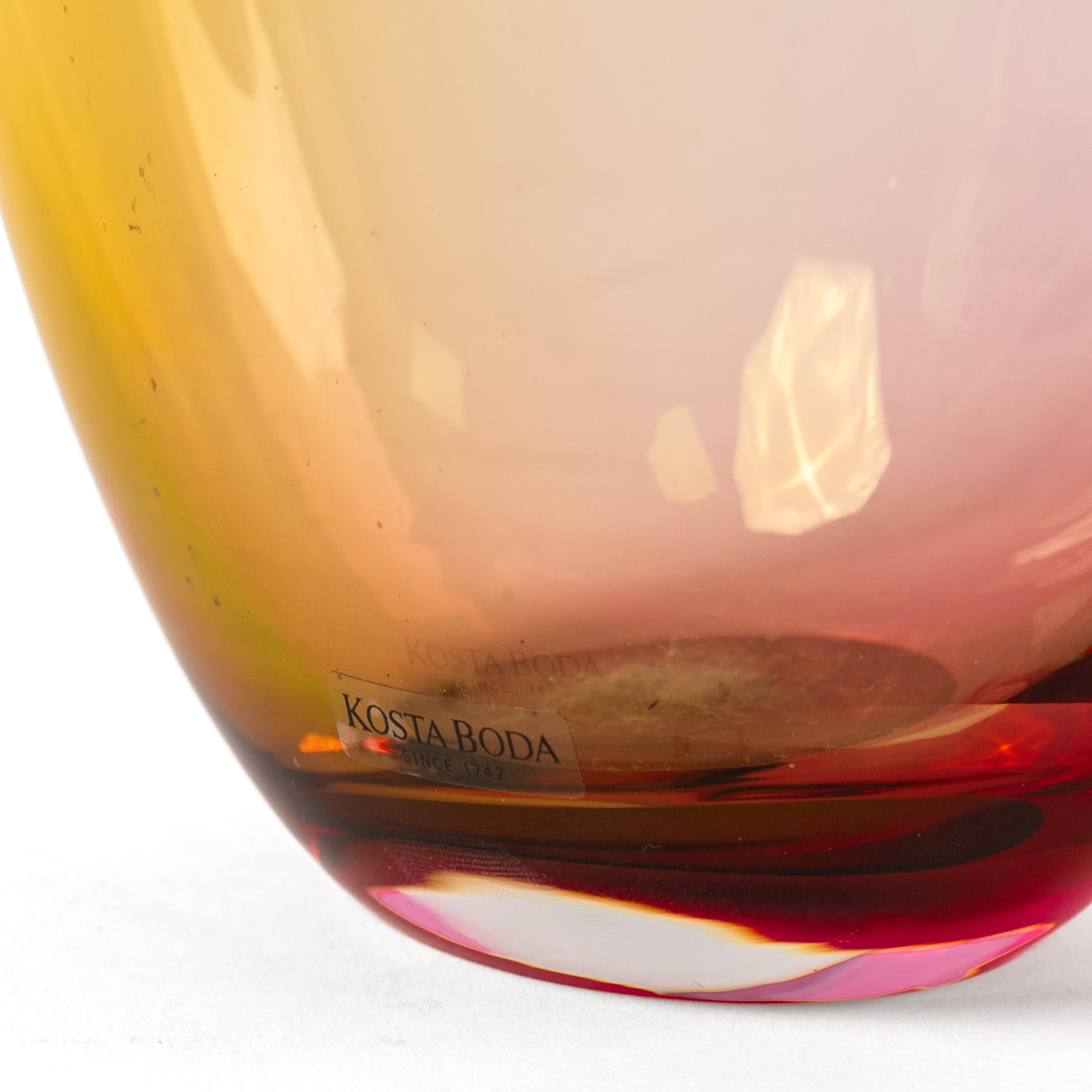 Kjell Engman - Kosta Boda Fidji vase of teadrop form with slender tapered neck and free form horizontal rim, H26cm