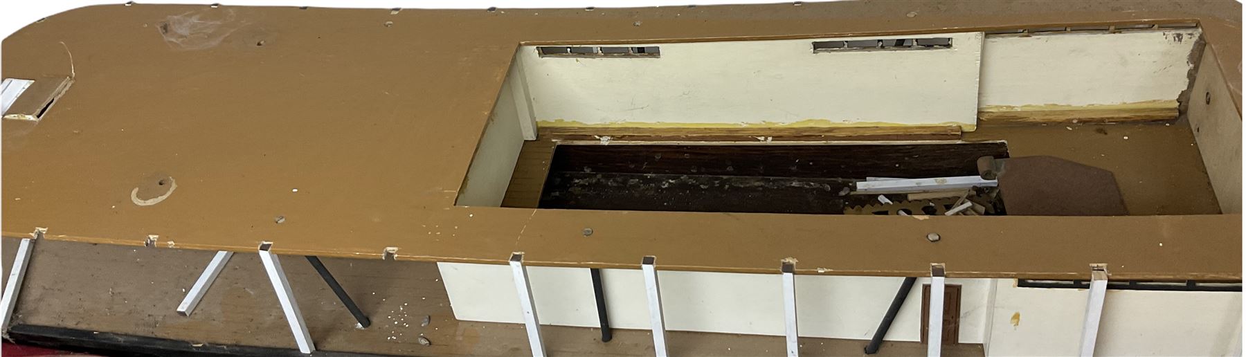 Model of St.Louis Belle paddle boat, L118cm, together with a box of additional parts and model plans by Vic Smeed