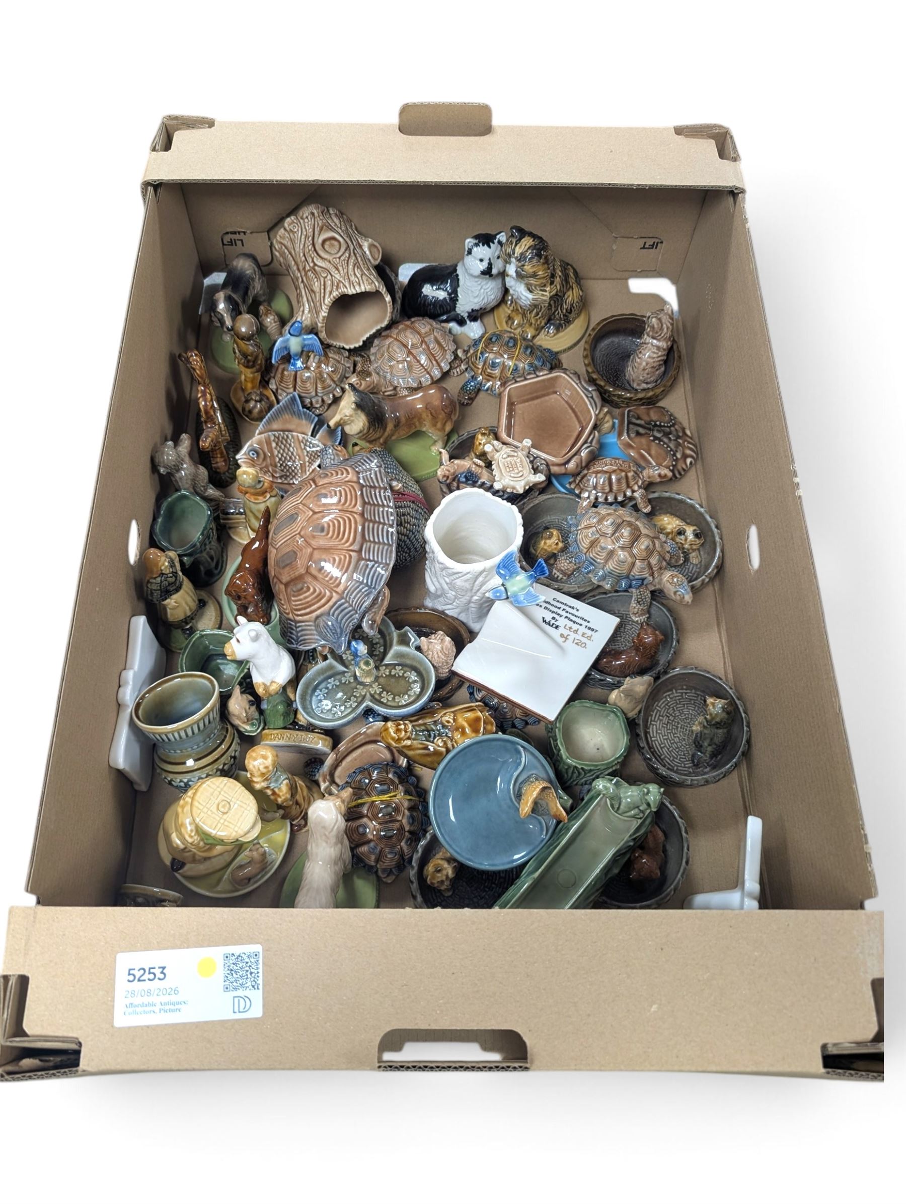 Wade trinket dishes and boxes, animal figures, etc
