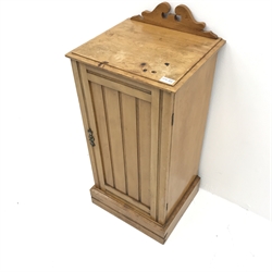 Edwardian satin walnut bedside cabinet, raised shaped back, single door, plinth base, W40cm, H86cm, D34cm