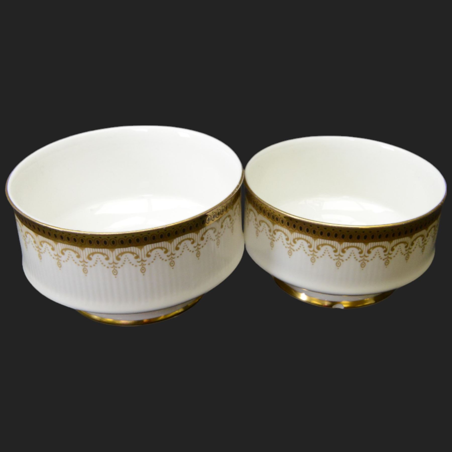 Paragon 'Athena' pattern tea and dinner service, comprising coffee pot, coffee cups, tureen, dinner plates, side plates, etc