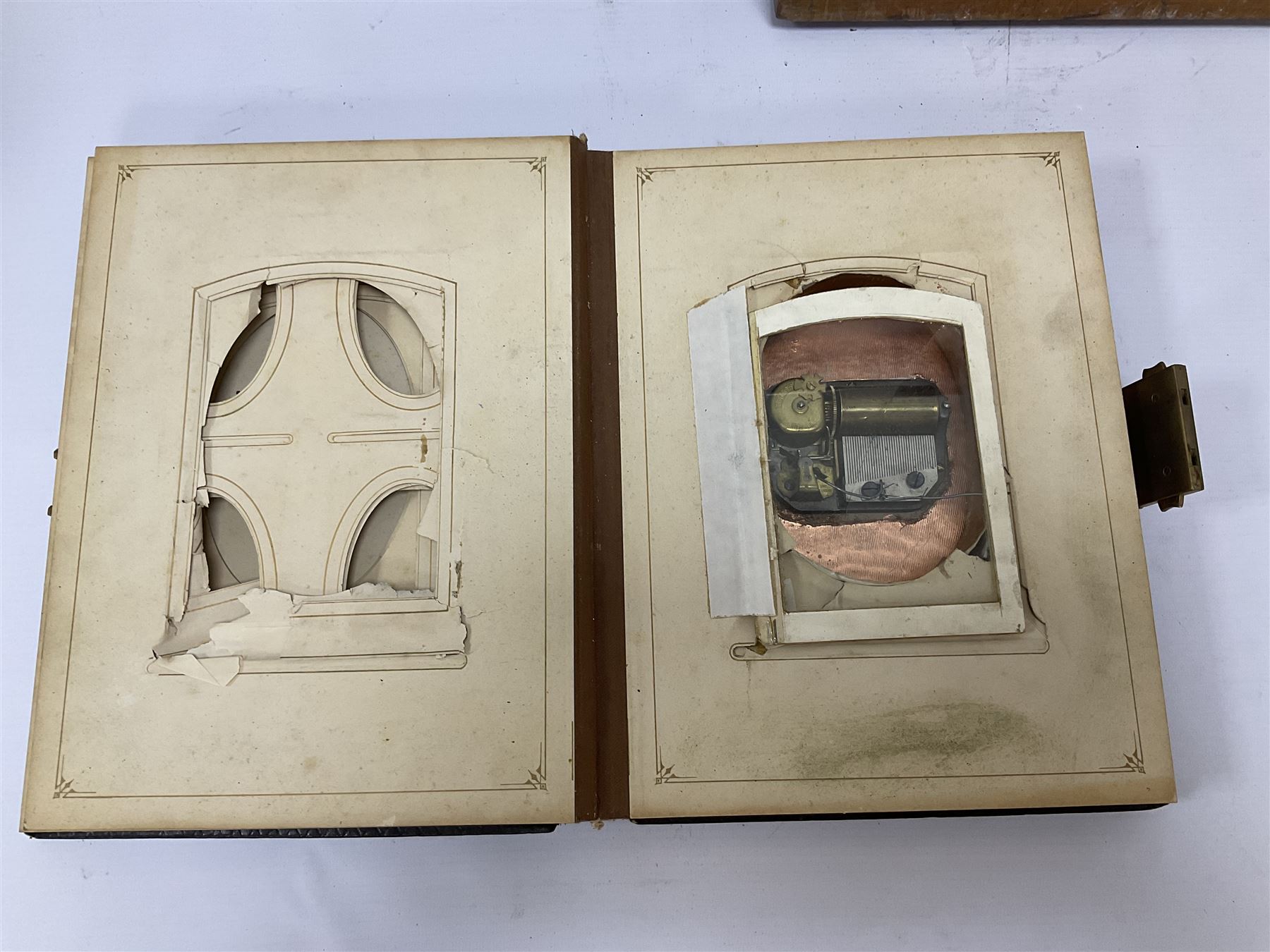 No 2 model Ellams Duplicator Ban Tam, together with a leather bound photo album and a 'Wills's cigarette card Album' full of cigarette cards