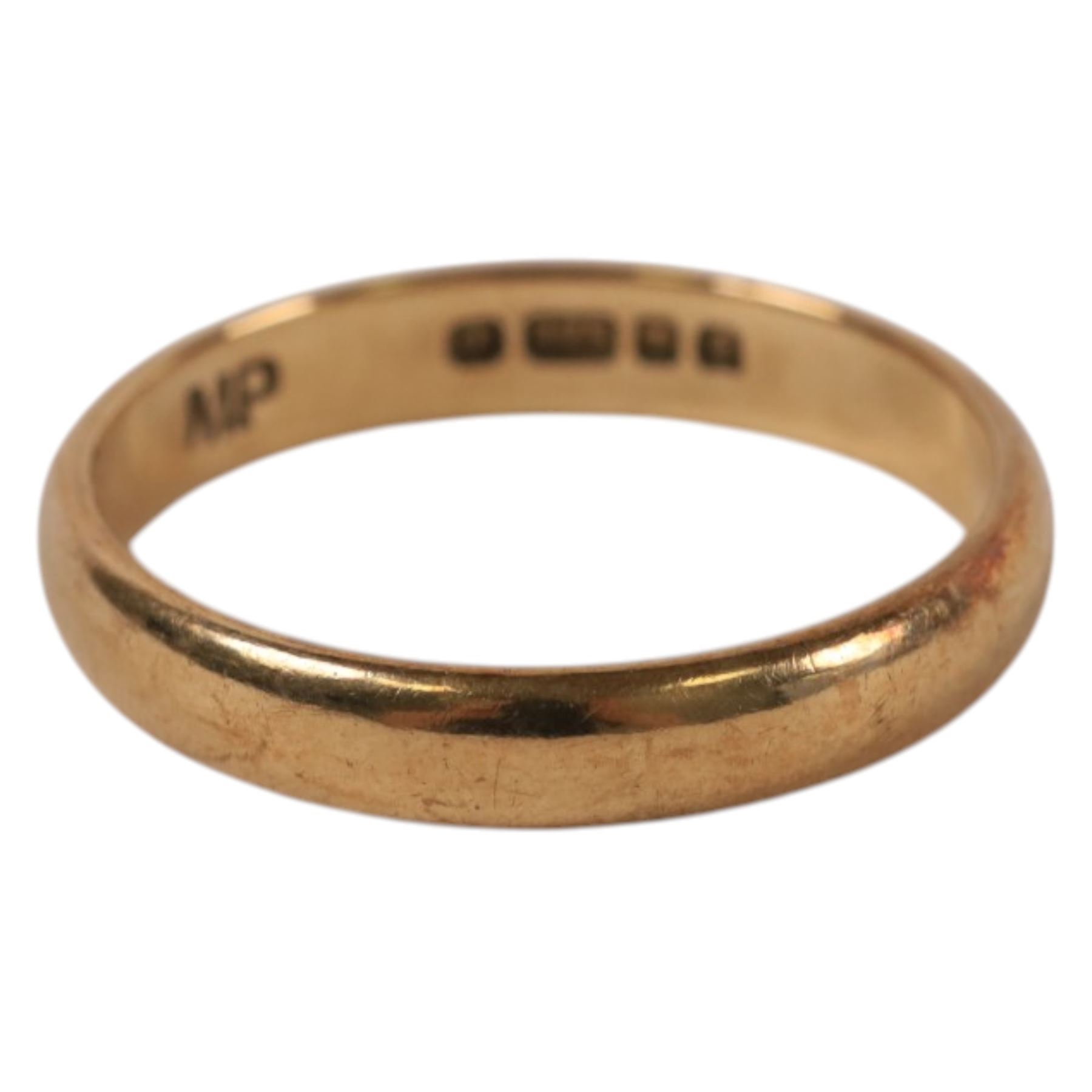 9ct gold wedding band, hallmarked