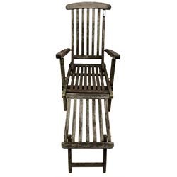 Hardwood framed folding garden steamer chair with fold-out foot rest 