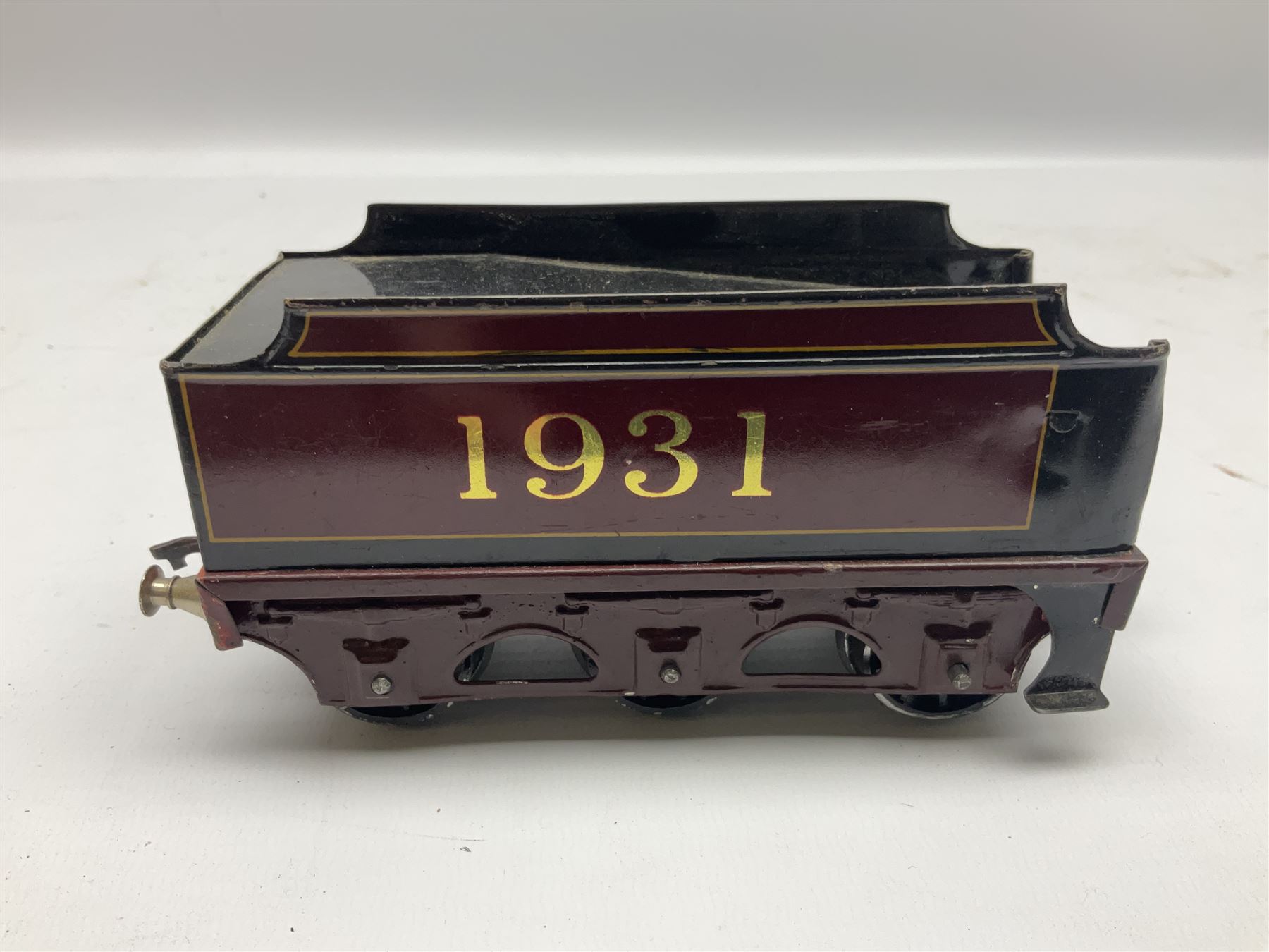 Bassett-Lowke '0' gauge - clockwork 4-4-0 locomotive 'Duke of York' No.1931 with tender, lithographed LMS crimson/black; original box with key