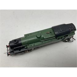 Wrenn '00' gauge - three 4MT Standard 2-6-4 tank locomotives - No.2679 LMS Lined Maroon; boxed with instructions; No.8230 in GWR Green; and No.80033 in BR Lined Black; both in associated Wrenn boxes (3)