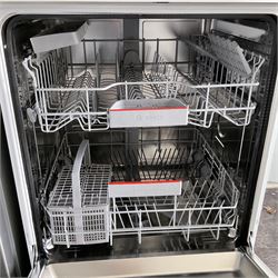 Bosch Serie 4 Silence Plus dishwasher - THIS LOT IS TO BE COLLECTED BY APPOINTMENT FROM DUGGLEBY STORAGE, GREAT HILL, EASTFIELD, SCARBOROUGH, YO11 3TX