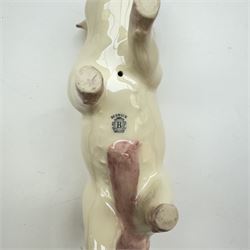 Five Beswick pigs, comprising two CH Wall Queens, Middlewhite Boar, Glocester Old Spot, and Tamworth, together with a Royal Doulton Vietnamese Pot Bellied pig, (6)