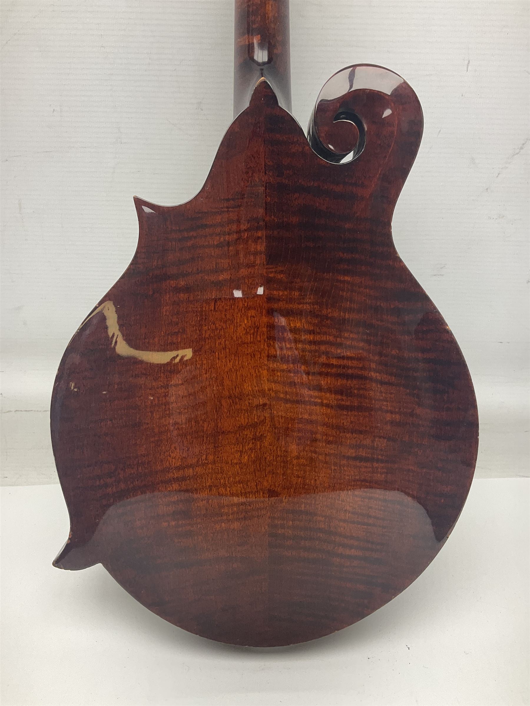 Eastman eight-string mandolin model MD514 2007 serial no.UK023 L68cm; in Hiscox hard carrying case