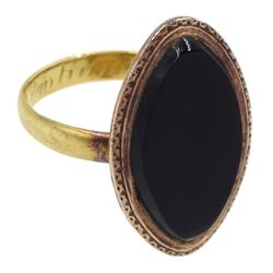 George III gold marquise shaped black onyx mourning ring, the underside panel engraved and dated 1785