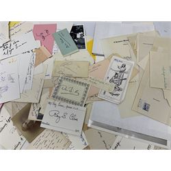 Collection of over 600 autographs on cards, clipped pieces, letters etc including William Gladstone, Lord North, Randolph Churchill, Hugh Dalton, Philip Noel-Baker, Philip Burne-Jones, Tiger Woods, Ben Hogan, Cindy Crawford, Viv Nicholson, Roddy Doyle, Diana Cooper, Woody Allen, Roy Orbison, Mary Wilson, Sammy Davis Jr., Clive Brook, Roger Quilter, Chay Blyth, Chris Bonington, John Lodge, Trevor Bayliss, Penelope Wilton, Tom O'Connor, Charles Aznavour, Alan Tichmarsh, Michael Ball, Thelma Barlow, Jack Brymer, Paul Badura-Skoda, John Lill, John Conteh, Charlotte Knollys, Arthur Godfrey, Eric Sykes, Queen Noor of Jordan, Victoria Gledenning, Madeleine Albright etc