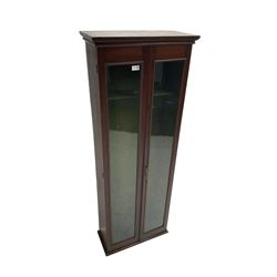19th century mahogany gun cabinet, enclosed by two glazed doors