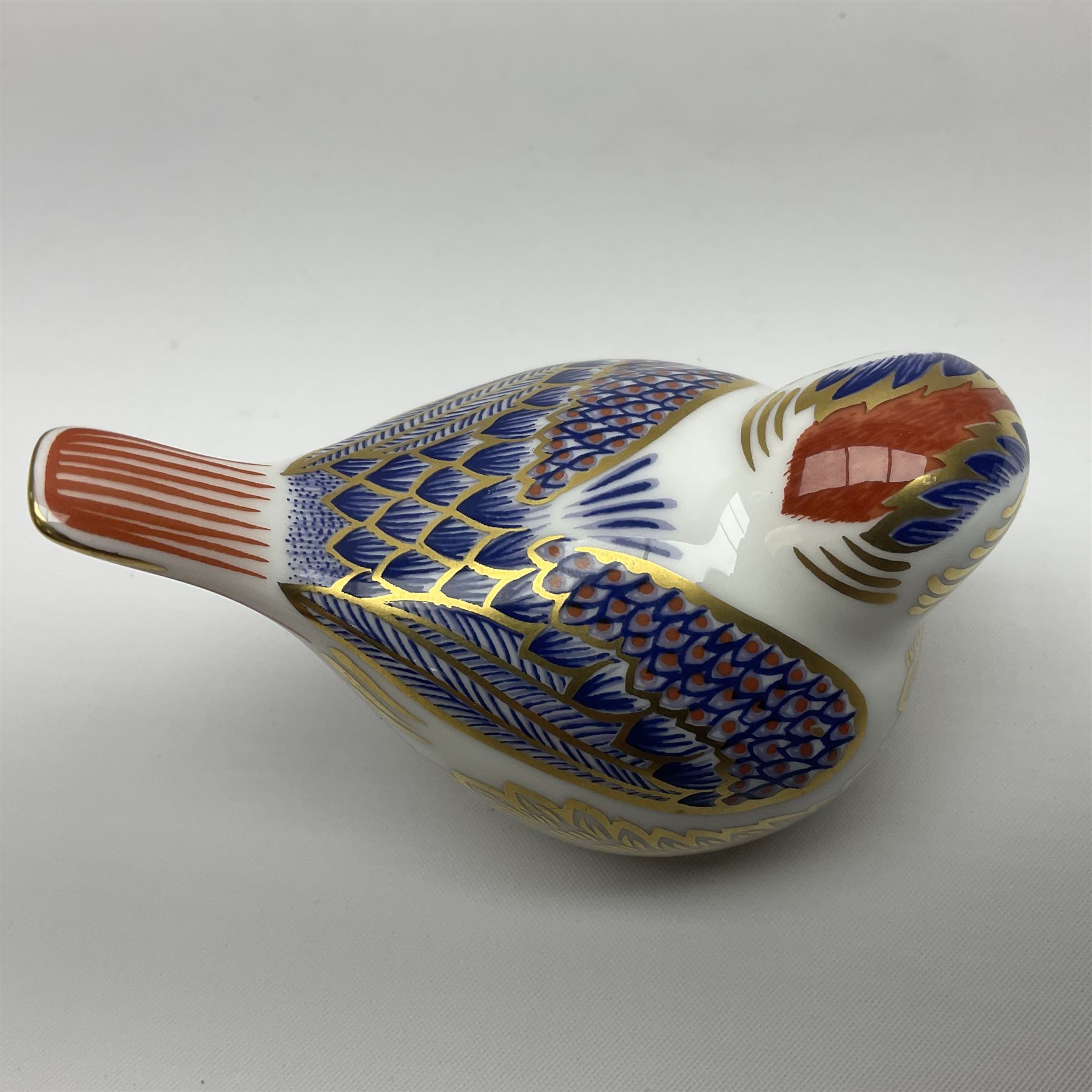 Royal Crown Derby paperweight, modelled as a goldcrest with silver stopper, H5.5cm