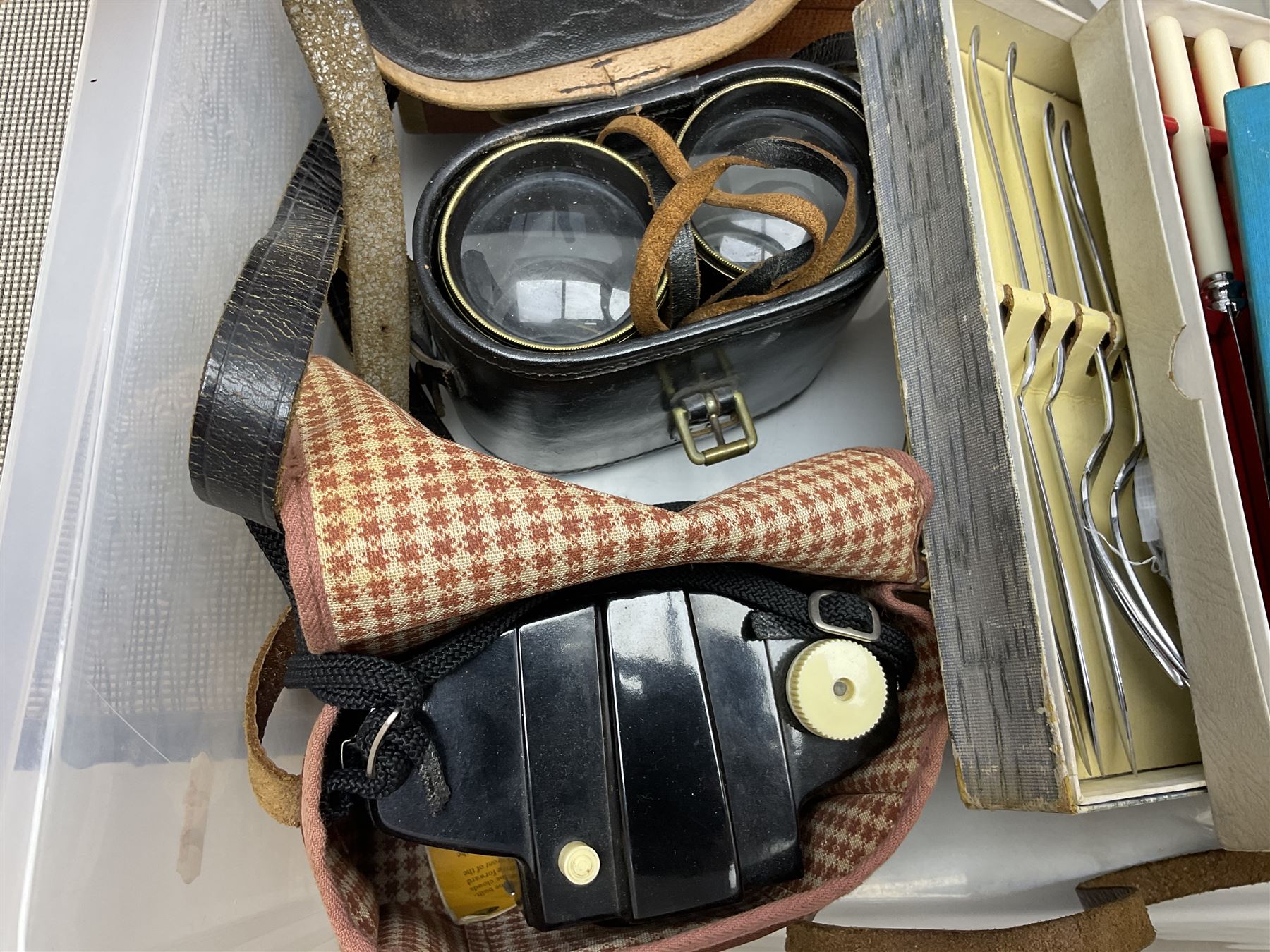 Ekco transistor portable radio, Kodak Brownie Cresta camera in case, Castle & Co Hull binoculars in case, 1970s and later annuals to include Beano, 1926 The Picture Show annual, silver-plate etc