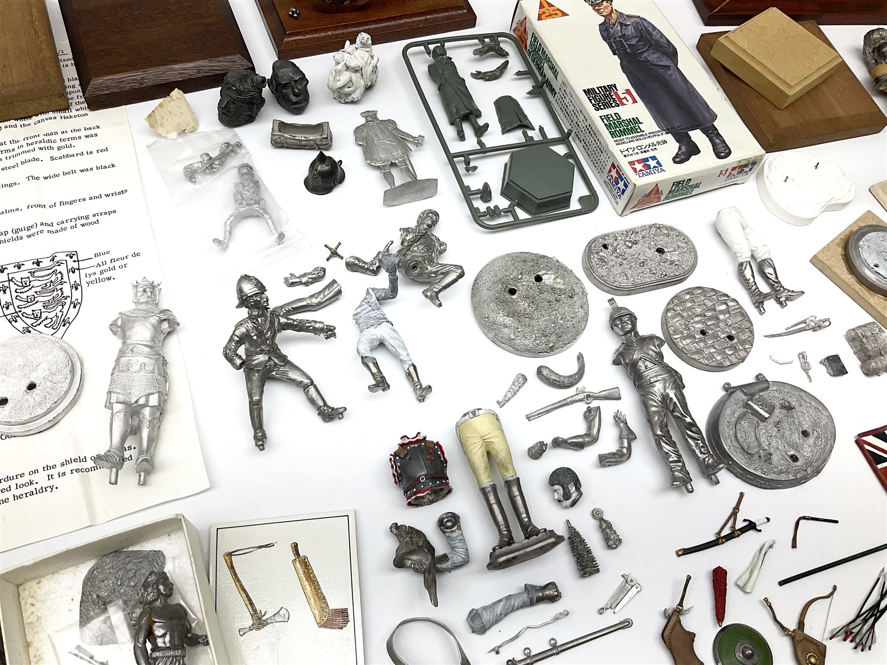 Quantity of cast metal figures and busts by Ceremonial Studios, Amati Miniatures etc including historical soldiers, American Native Indians etc predominantly in unmade/part constructed and unpainted kit form; together with associated accessories, wooden plinths etc; and boxed plastic soldiers