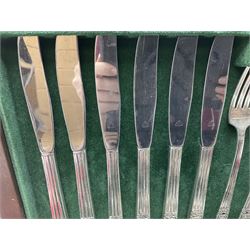 Oneida Community silver plated canteen of cutlery, decorated in the Coronation pattern, cased, together with additional silver plated cutlery