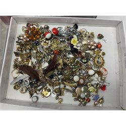 Large collection of costume jewellery including beaded necklaces, faux pearl necklaces, brooches, earrings, cufflinks and wristwatches