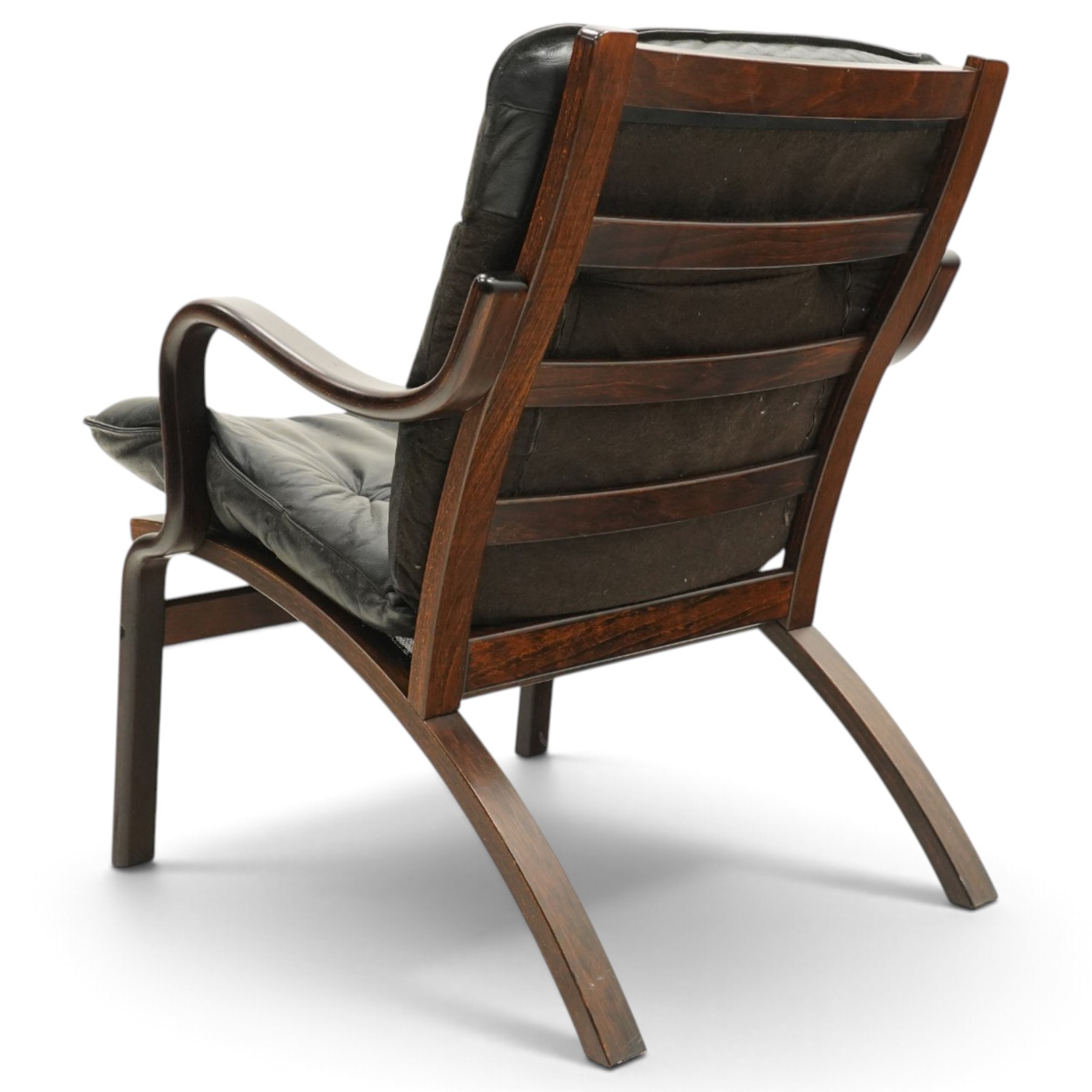 Mid-20th century Danish stained bentwood framed easy armchair, slatted back over shaped arms, mesh seat and rear-splayed supports, with black leather-upholstered loose back and seat cushions 