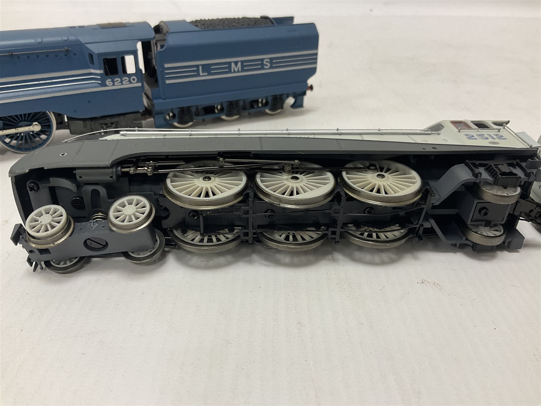 Hornby ‘00’ gauge - Class A4 4-6-2 locomotive ‘Silver Fox’ no.2512 in LNER silver; Princess Coronation Class 4-6-2 locomotive ‘Coronation’ no.6220 in LMS blue; both unboxed (2)