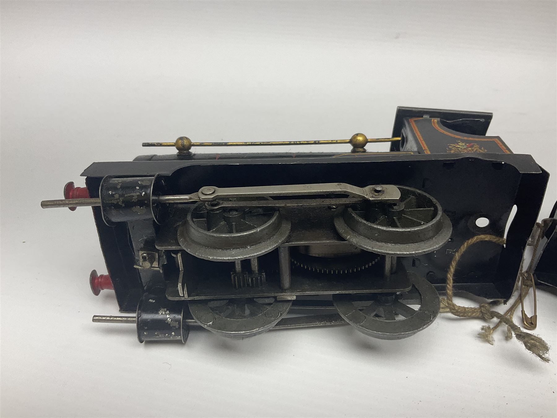 Hornby ‘0’ gauge - No. 0 Goods Set box containing clockwork LNER 0-4-0 locomotive with matching tender no.2710 in black and gold, originally from the No. 1 Goods Set; with NE open wagon, quantity of track, track clips, buffer and key 