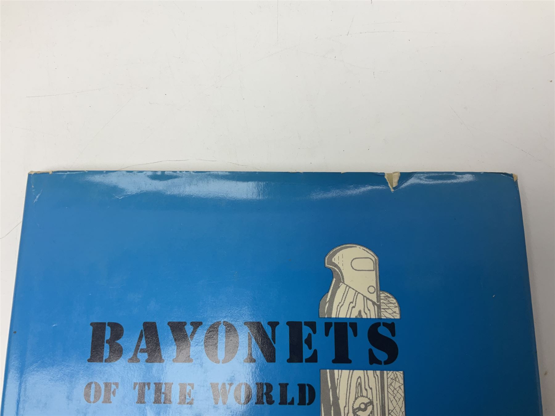 Five reference books on swords and bayonets comprising Skennerton & Richardson: British & Commonwealth Bayonets; Paul Keisling: Bayonets of the World; Leslie Southwick: The Price Guide to Antique Edged Weapons; J. Anthony Carter: Allied Bayonets of World War Two; and Les Armes Blanche (5)