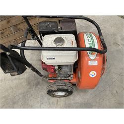 Billy Goat Quiet Blow Blower with Honda 8.0 GX240 engine 