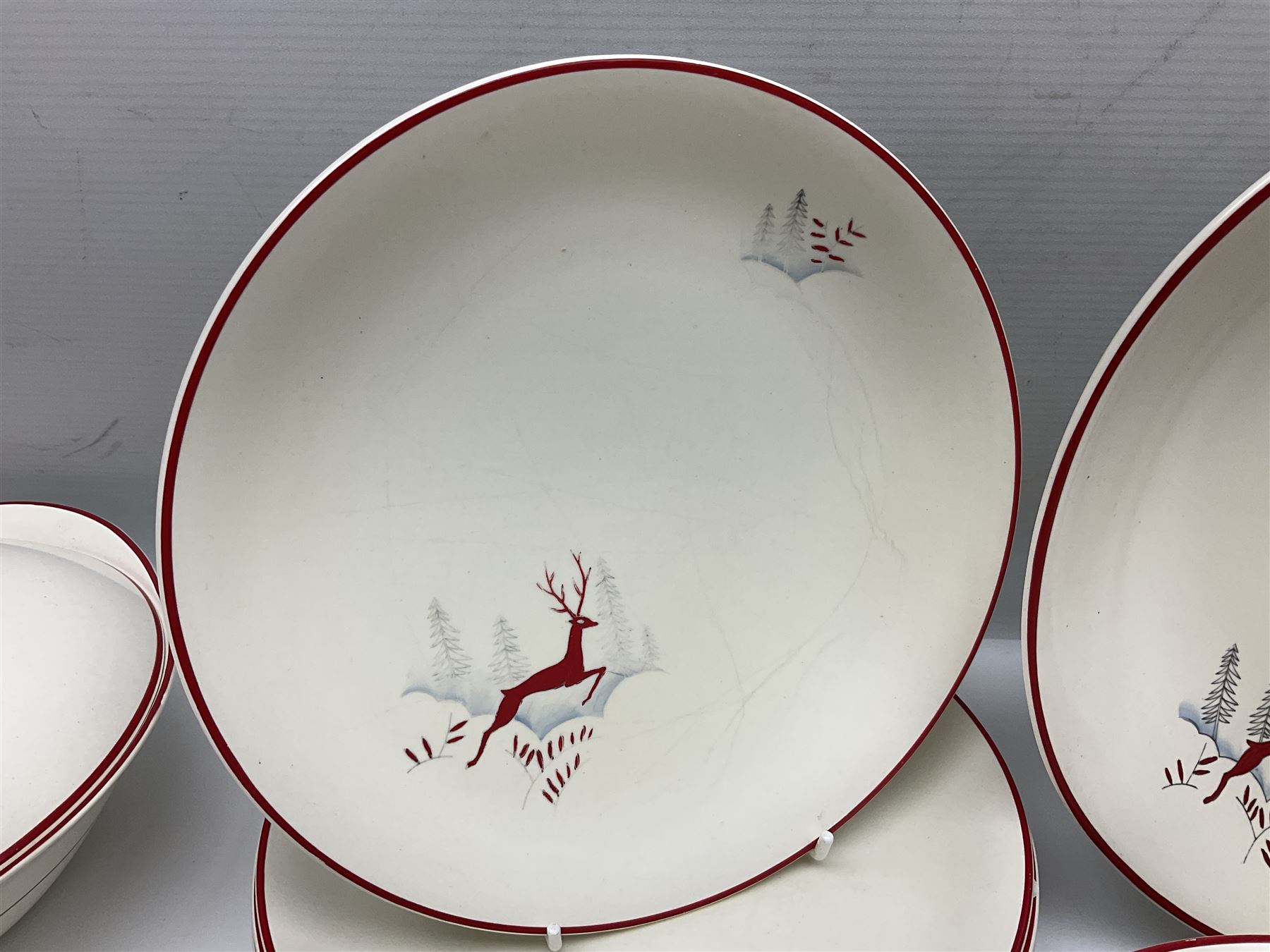 Crown Devon Stockholm patterned tea and dinner wares, to include, five teacups and saucers, milk jug, open sucrier, six dessert plates, six side plates, six dinner plates, serving platter, etc (42)