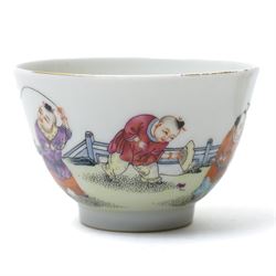 Pair of Yongzheng style tea bowls, decorated with boys playing with birds and butterflies, apocryphal six character mark within blue square to base, H4.5cm