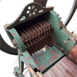 Taylor & Parsons - 19th century cast iron chaff cutter
