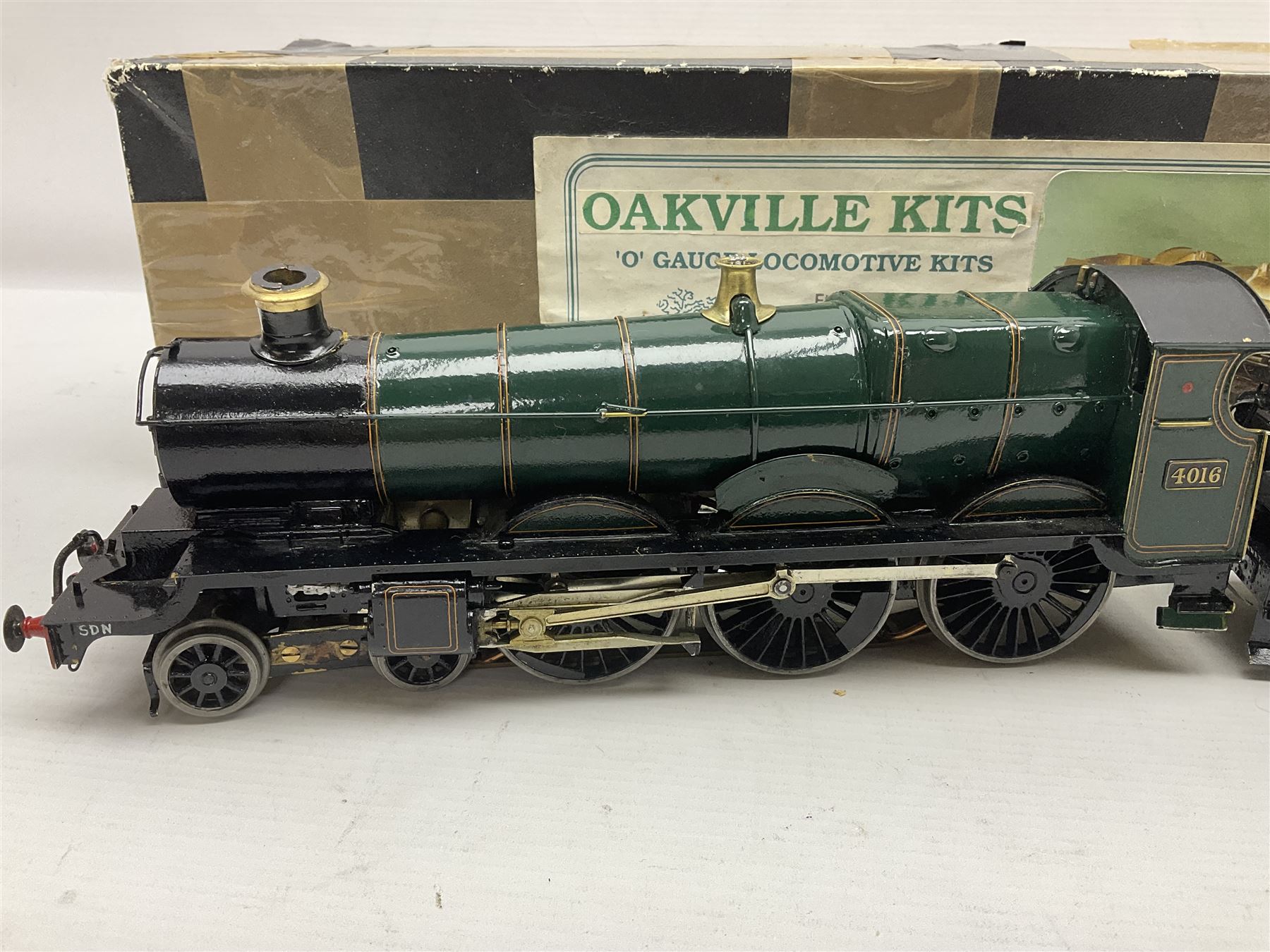 Oakville Kits '0' gauge - constructed and painted Great Western Star Class 4-6-0 locomotive 'Knight of the Golden Fleece' No.4016 and tender; in original kit box with paperwork