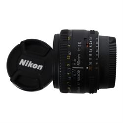 Five AF and AF-S lenses, comprising Nikon Nikkor AF-S 18-55mm 1:3.5-5.6G, Nikon Nikkor AF-S 55-200mm 1:4-5.6G ED, Nikon Nikkor 18-35mm 1:3.5-4.5G, Nikon Nikkor AF 50mm 1:1.8 D and a Tamron AF 28-75mm f/2.8 