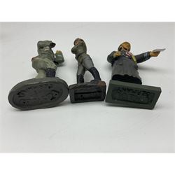 German Lineol Flak Artillery Gun on revolving base H11cm; four other Lineol WW2 German soldiers; and three Elastolin German soldiers including reclining radio operator (8)