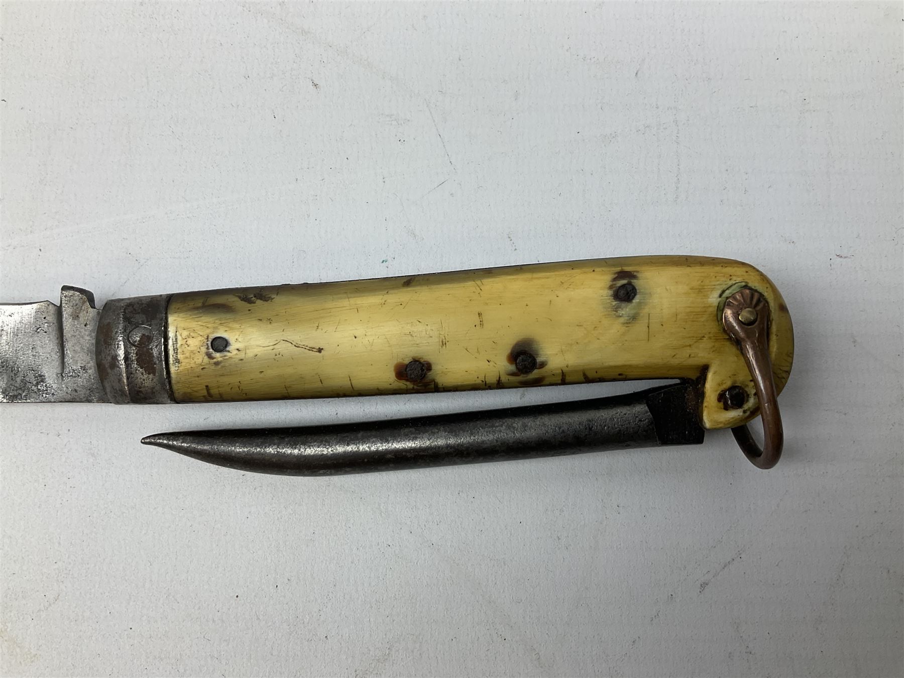 Early 20th century Royal Garrison Artillery Orkney army folding jack/clasp knife, the blade inscribed 'Orkney R.G.A.(T) and marked F. Newton Premier Sheffield, with blade and marlin spike and horn grips