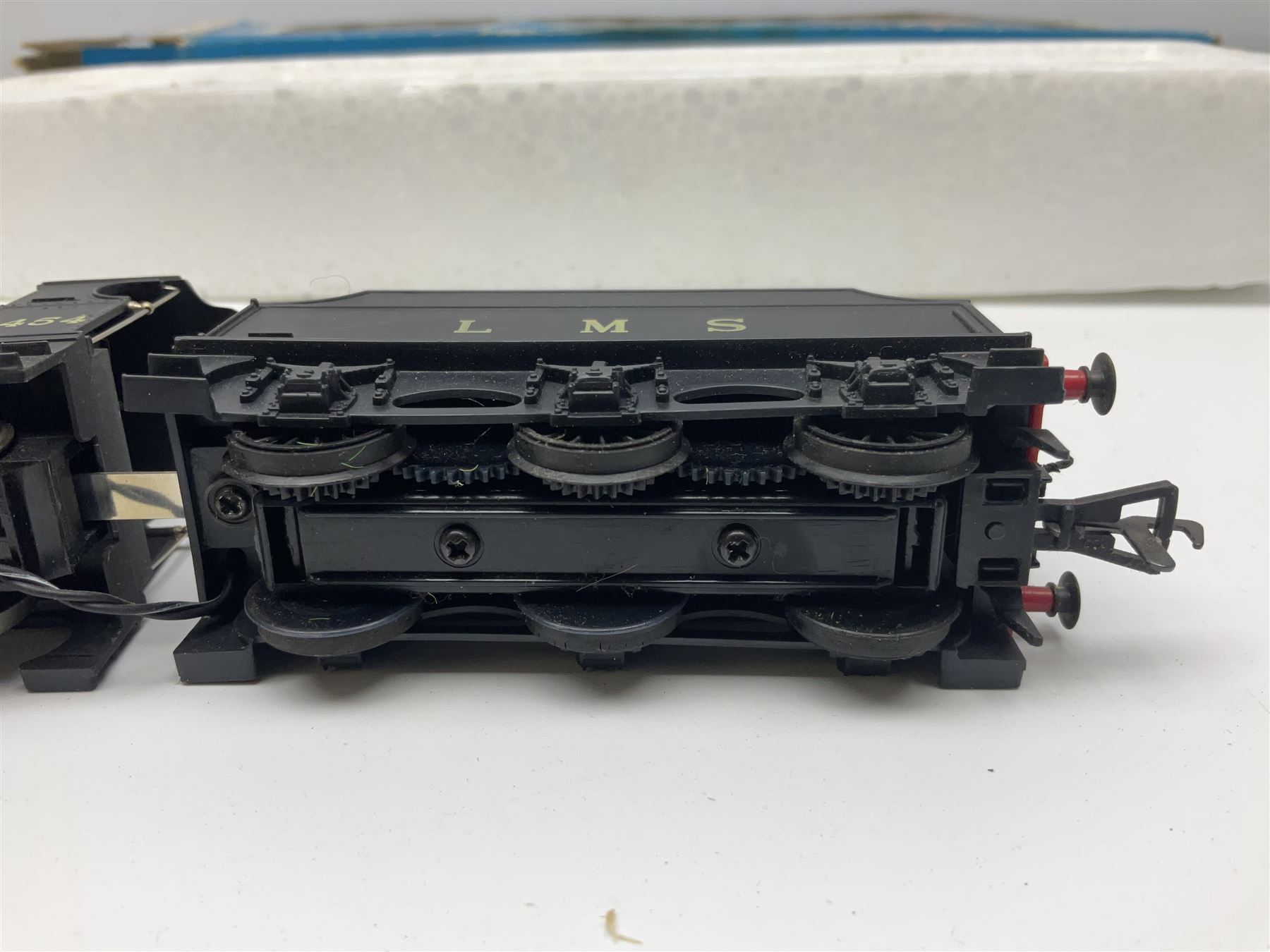 Airfix '00' gauge - Castle Class 4-6-0 locomotive 'Pendennis Castle' No.4069; Class 6P/7P Rebuilt Royal Scot 4-6-0 locomotive 'Royal Scot' No.46100; both boxed; Class 4F 0-6-0 locomotive No.4454 in associated box; another unboxed Class 4F 0-6-0 locomotive; and Class 14XX 0-4-2 tank locomotive No.1466 for spares or repair