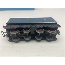 Hornby Dublo - 3-rail EDL1 (pre-war) Class A4 4-6-2 LNER blue locomotive  