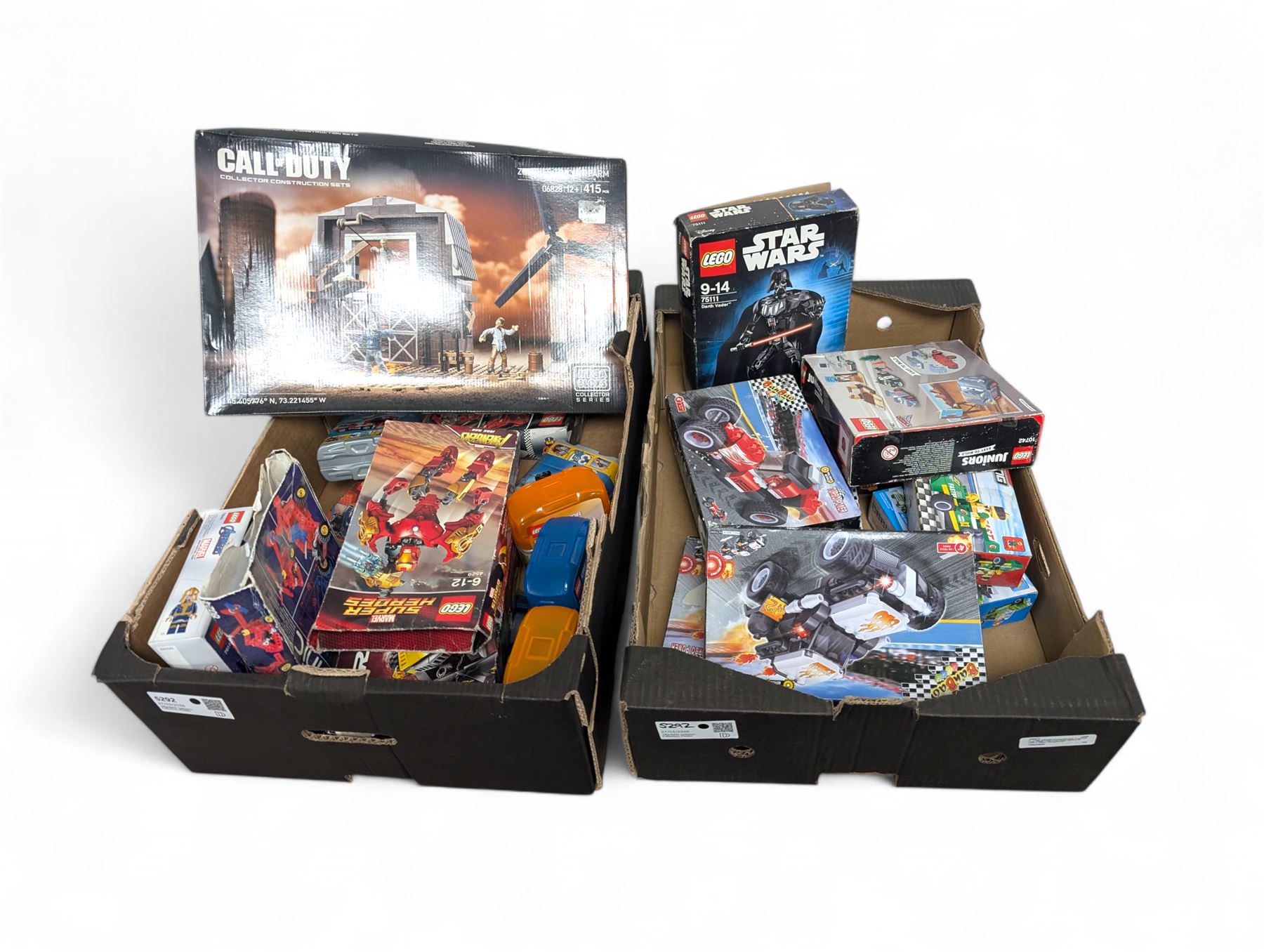 Lego, Mega Blocks and Ban Bao building bricks sets, including Lego 75111 Darth Vader, Mega Blocks Collectors Series Call of Duty, Lego Marvel Super Heroes 4529 Iron Man, Ban Bao racing cars, etc all boxed