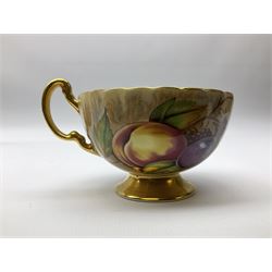 Aynsley Orchard Gold pattern teawares, comprising four tea cups, three saucers, six dessert plates, milk jug and twin handled covered sucrier 