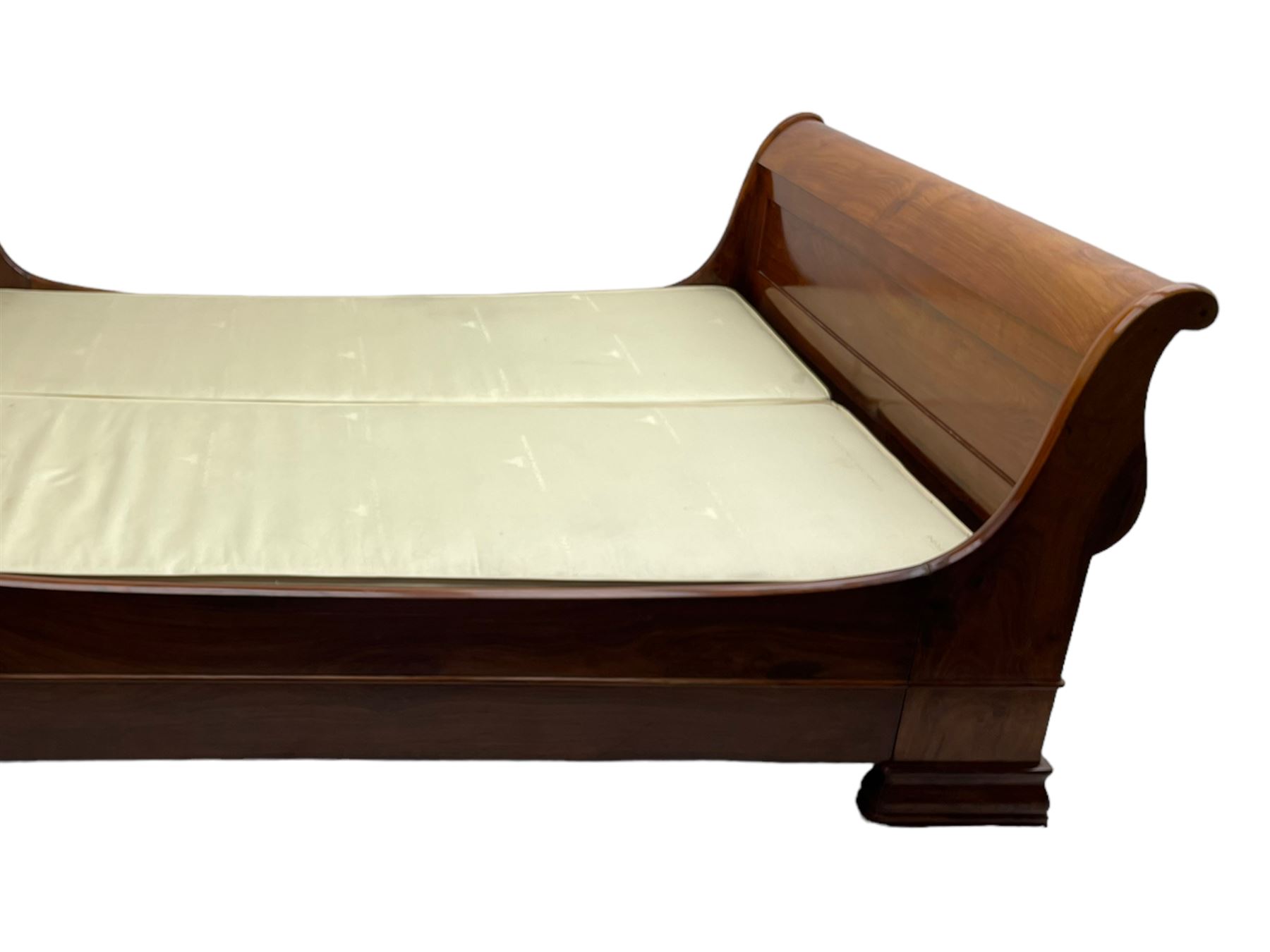 Simon Horn - 'Chatsworth' hardwood 5' 3'' Queen-size sleigh bed or lit bateau, panelled head and footboard with scrolled frames, on moulded block feet, with upholstered base