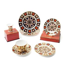 Pair of Royal Crown Derby Imari pattern plates 21cm, pair of tea plates, one boxed, tea cu...