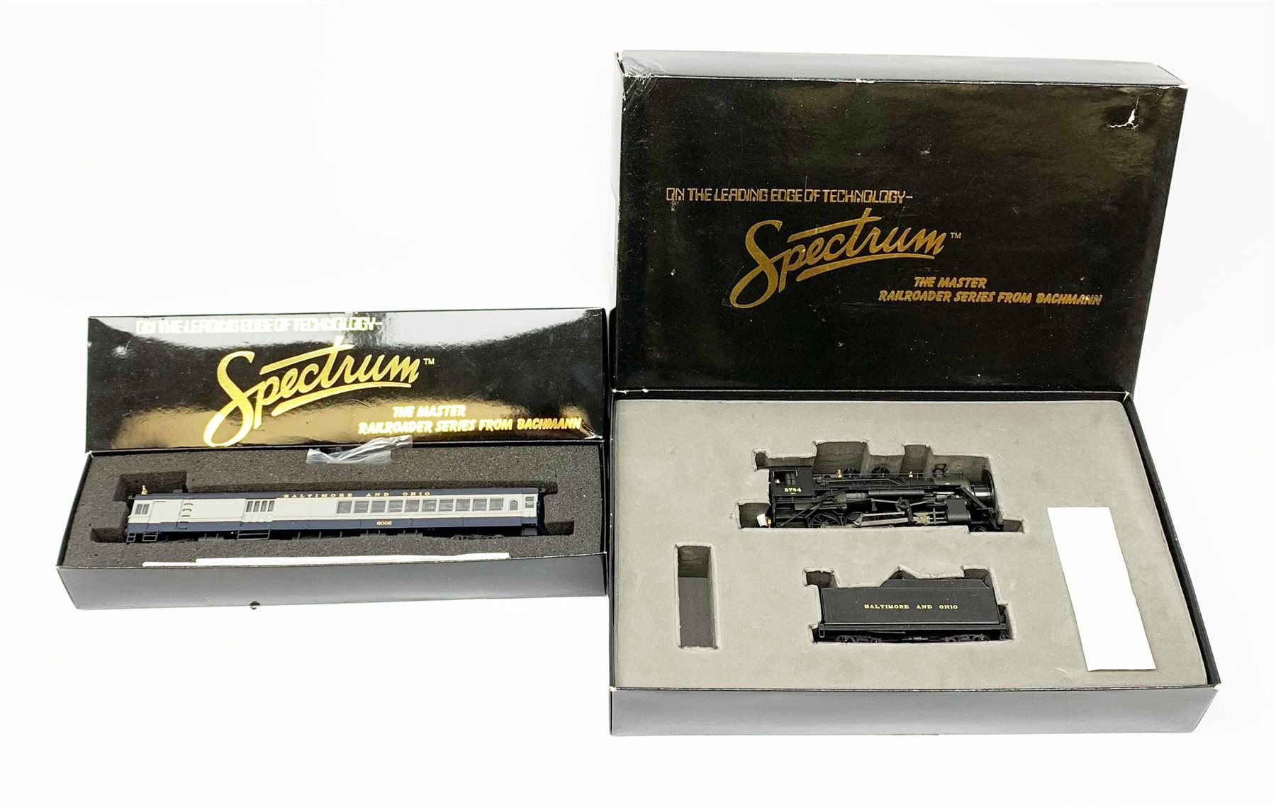 Bachmann Spectrum Master Railroader Series HO scale - two Baltimore & Ohio locomotives comprising 81404 EMC Gas Electric (Doodlebugs) No.6005 and 2-8-0 tender locomotive No.2784, both boxed with paperwork (2)