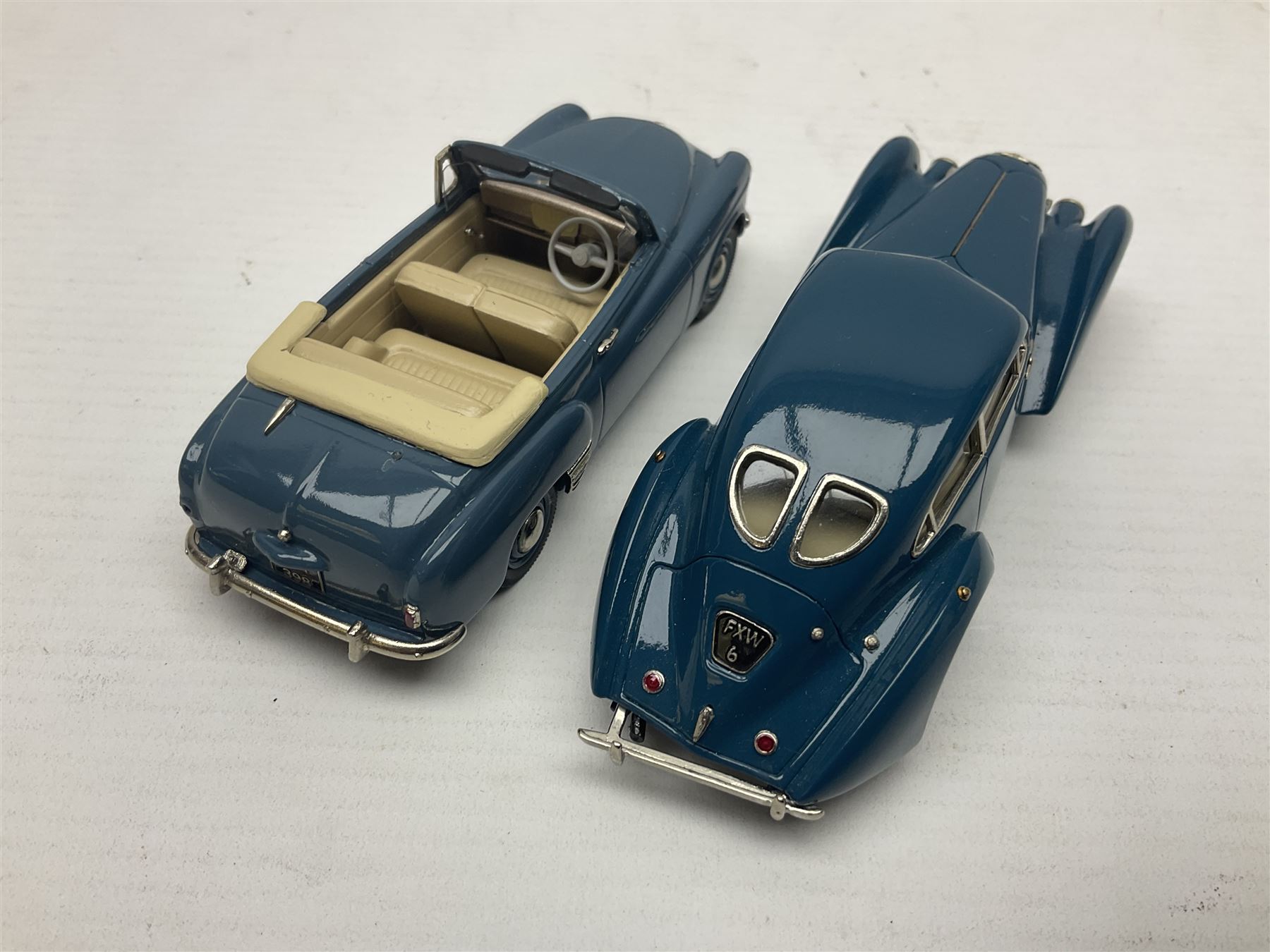 Eight Lansdowne Models 1:43 scale models - 1939 Bentley Embiricos, 1939 Lagonda V12 Long Saloon, 1961 Wolseley 6-110, 1971 Vauxhall PC Cresta De Luxe, 1958 Austin A105, 1955 Hillman Minx Convertible, 1954 Singer Roadster and 1936 Bentley 4 1/4 Ltr Park Ward DHC; all unboxed (8)