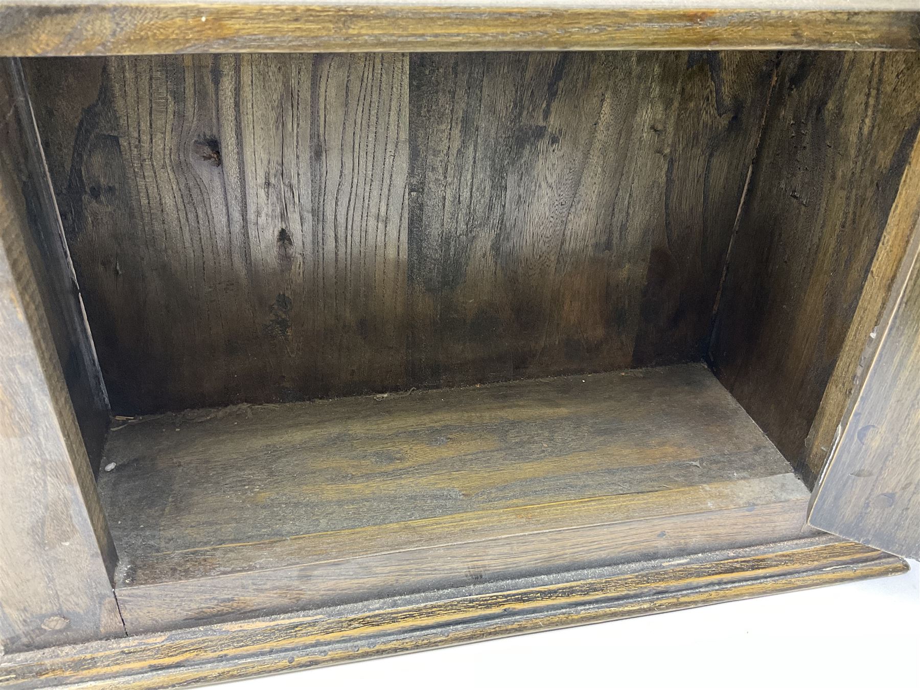 Oak dole cupboard / food hutch, the hinged panelled door with turned spindles enclosing a single shelf interior, H52cm D17cm W46cm