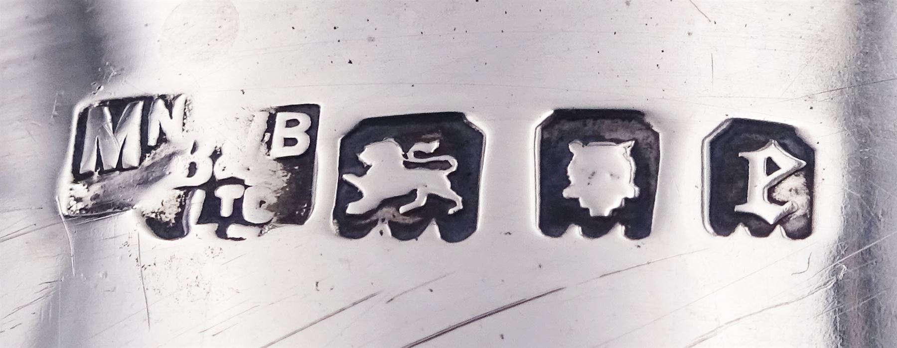 1920's silver tea caddy, of plain cylindrical form, hallmarked Mappin & Webb Ltd, London 1920, H9cm, approximate weight 3.66 ozt (114 grams)