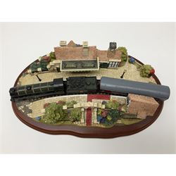 Two Lilliput lane The Royal Train at Sandringham and Westminster Abbey,  both with certificate of authenticity and original box